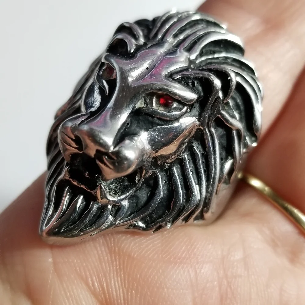 Relisted -lion ring red rhinestone eyes dark silvertone size 11.75   11 3/4 - Picture 8 of 14